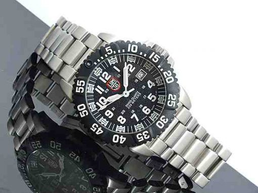 jam tangan luminox original