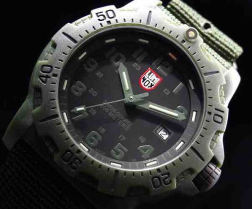 jam tangan luminox original