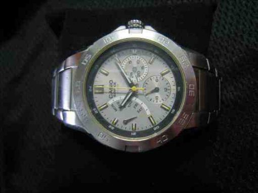 Edifice EF-318D-8AV