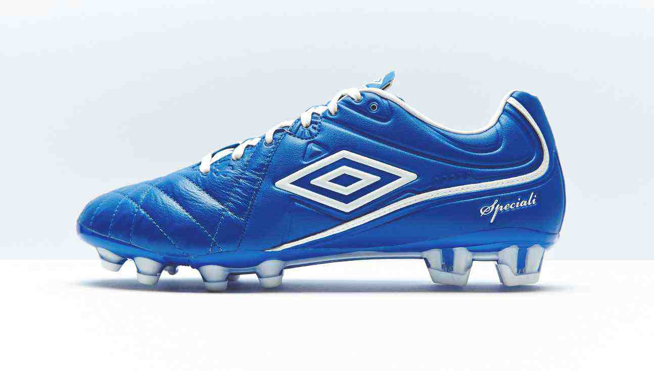 Mengenal Sepatu Blue Umbro Speciali 4