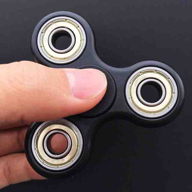 Mengenal Manfaat Fidget Hand Spinner