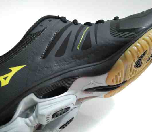 Jual SEPATU  VOLLY  BADMINTON MIZUNO WAVE LIGHTNING Z2 