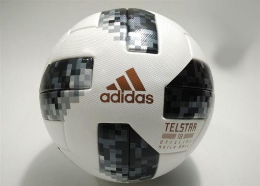 bola sepak adidas