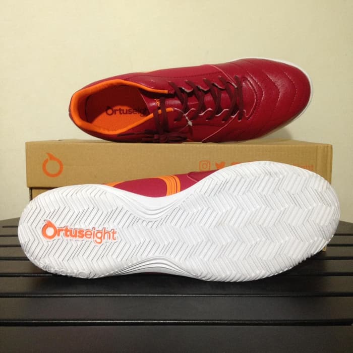  Sepatu  Futsal  OrtusEight Mirage IN Maroon 11020032 