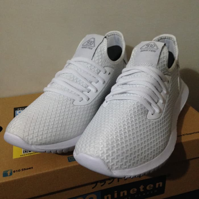 Jual Sepatu  Running  Lari Nineten Kazari White 15C00034100 