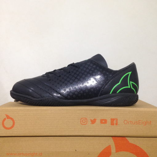 Sepatu Futsal Anak Ortus Eight Utopia IN JR Black Green 11020059 Original  Murah