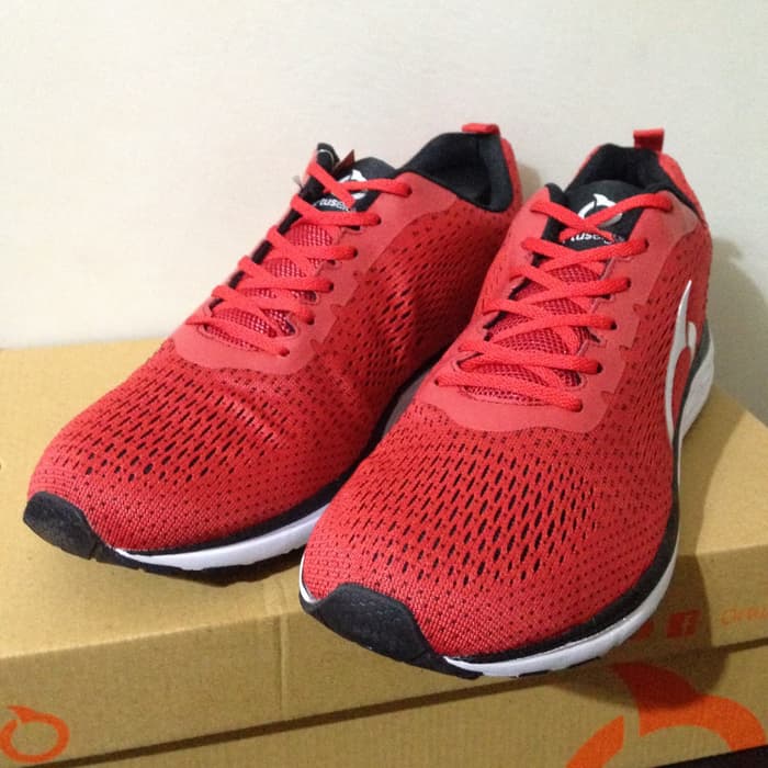  Sepatu  Running Lari  Ortus Eight Vector  Ortred White 