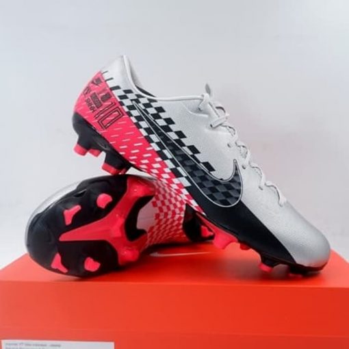 Sepatu Bola Nike Vapor 13 Academy NJR FG/MG Chrome AT7960-006 Original Murah