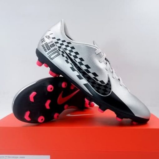 Sepatu Bola Nike Vapor 13 Club NJR FG/MG Chrome Black AT7967-006 Ori Murah